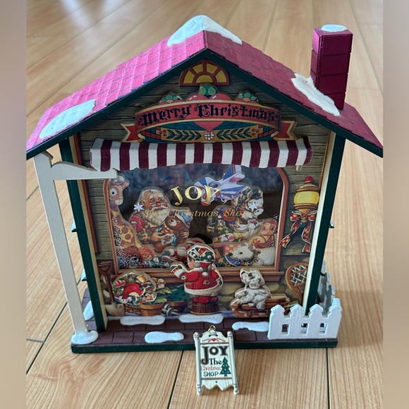 Vintage Christmas toy shop musical wooden house. Music works - see video. - Picture 4 of 13